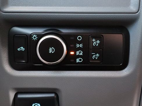Used 2023 Ford F150 XLT AWD/4WD image 18