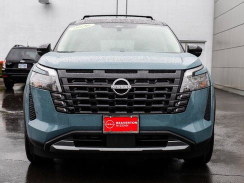 New 2026 Nissan Pathfinder Platinum AWD/4WD image 2