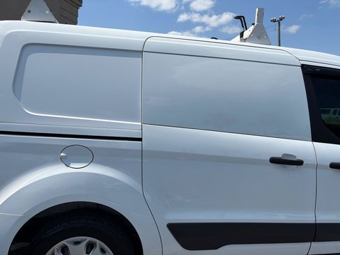 Used 2018 Ford Transit Connect XLT FWD image 28