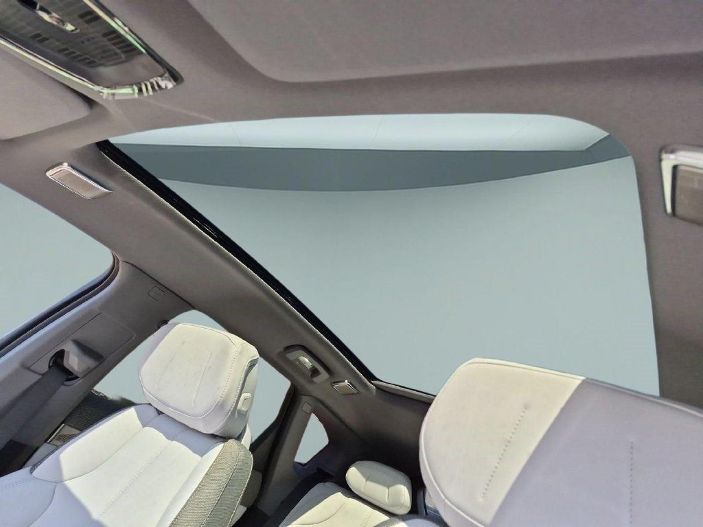 Certified 2026 Cadillac Optiq Sport 1 RWD image 18