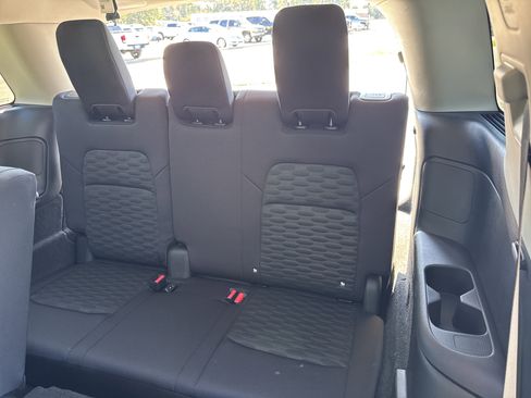 Used 2025 Nissan Pathfinder SV image 26