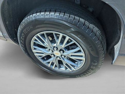 Used 2024 Chevrolet Traverse LT FWD image 22