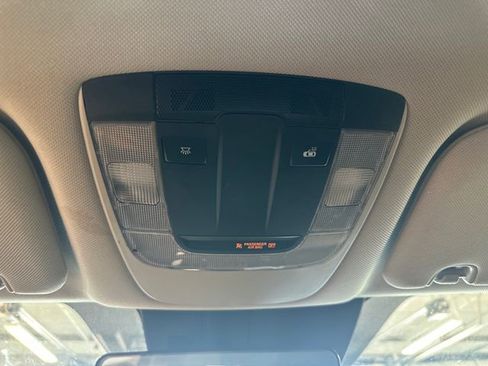 Used 2023 Kia Sorento LX FWD image 20