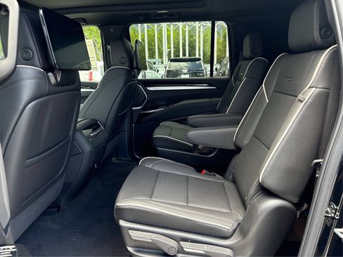 New 2026 Cadillac Escalade ESV Luxury w/ Touring Package AWD/4WD image 10