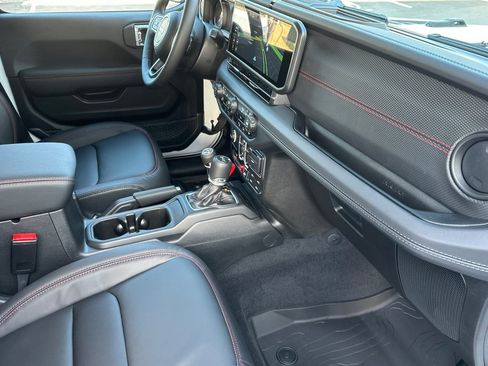 New 2026 Jeep Wrangler Unlimited Rubicon image 19