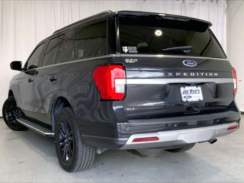 Used 2022 Ford Expedition XLT image 5