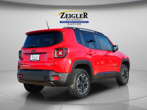 Used 2015 Jeep Renegade Trailhawk image 7