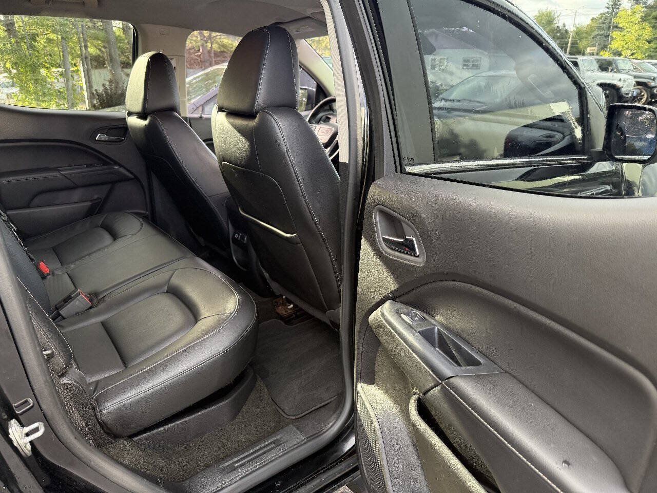 Used 2015 GMC Canyon SLT w/ Driver Alert Package AWD/4WD image 12