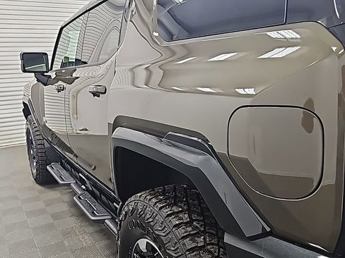 New 2025 GMC Hummer EV 2X w/ Extreme Off-Road Package image 6