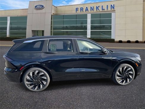 New 2026 Lincoln Nautilus Black Label w/ Jet Appearance Package image 2