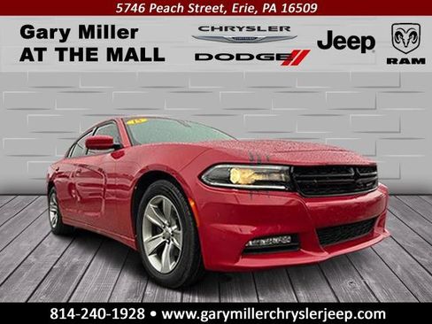 Used 2015 Dodge Charger SXT image 1