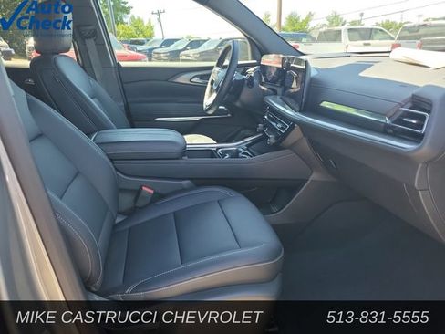 Used 2026 Chevrolet Traverse LT AWD/4WD image 31