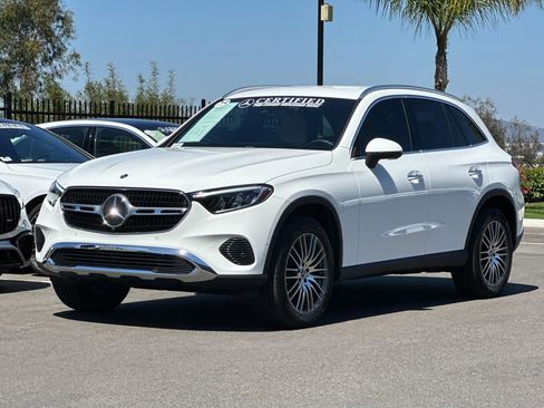 Certified 2025 Mercedes-Benz GLC 300 image 8