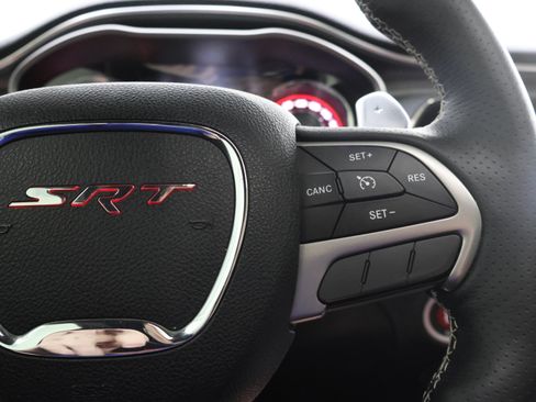 Used 2017 Dodge Challenger SRT Hellcat RWD image 15