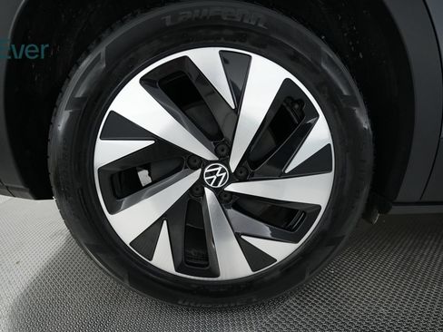 Used 2023 Volkswagen ID.4 Pro AWD/4WD image 9