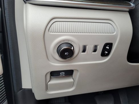 Used 2022 Jeep Grand Wagoneer Series I image 30