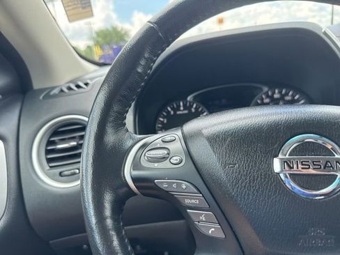 Used 2020 Nissan Pathfinder SL AWD/4WD image 11