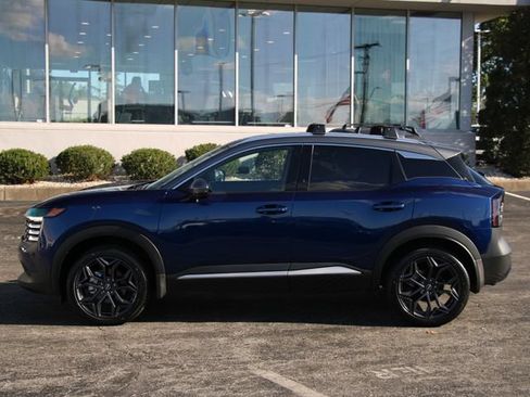 Certified 2025 Nissan Kicks SR AWD/4WD image 2