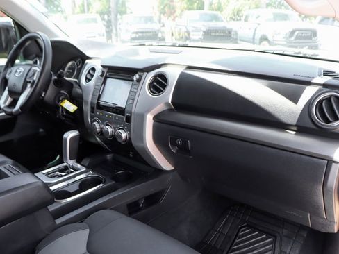 Used 2017 Toyota Tundra SR5 w/ SR5 Upgrade Package RWD image 35