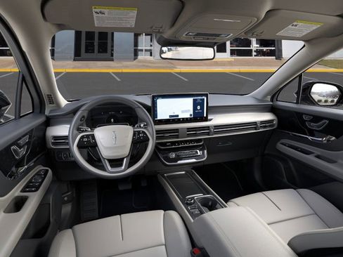 New 2026 Lincoln Corsair Premiere image 9