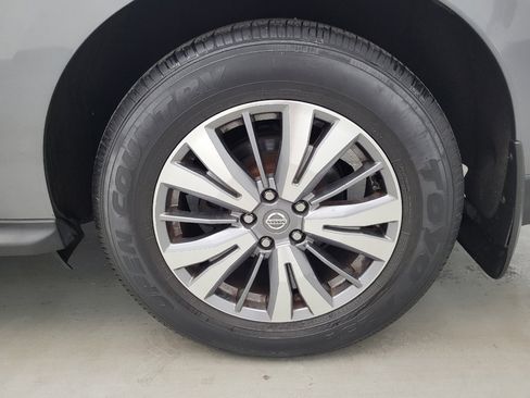 Used 2020 Nissan Pathfinder S AWD/4WD image 31