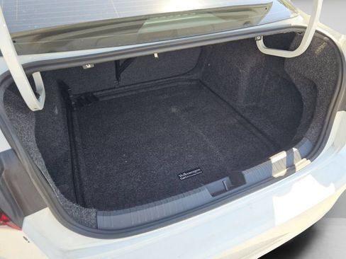 Used 2019 Volkswagen Jetta SE FWD image 25