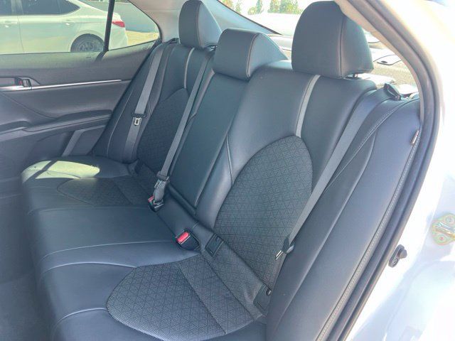 Used 2019 Toyota Camry XSE FWD image 16