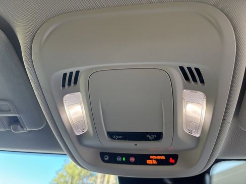 Used 2023 Buick Envision Preferred w/ Sport Touring Package image 27