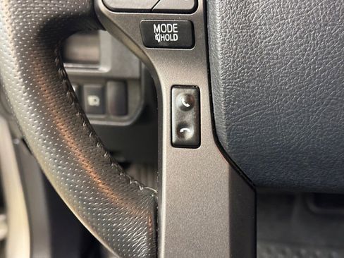 Used 2018 Toyota Tacoma TRD Sport AWD/4WD image 30