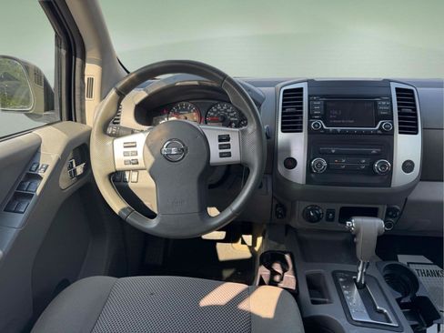 Used 2018 Nissan Frontier SV AWD/4WD image 14