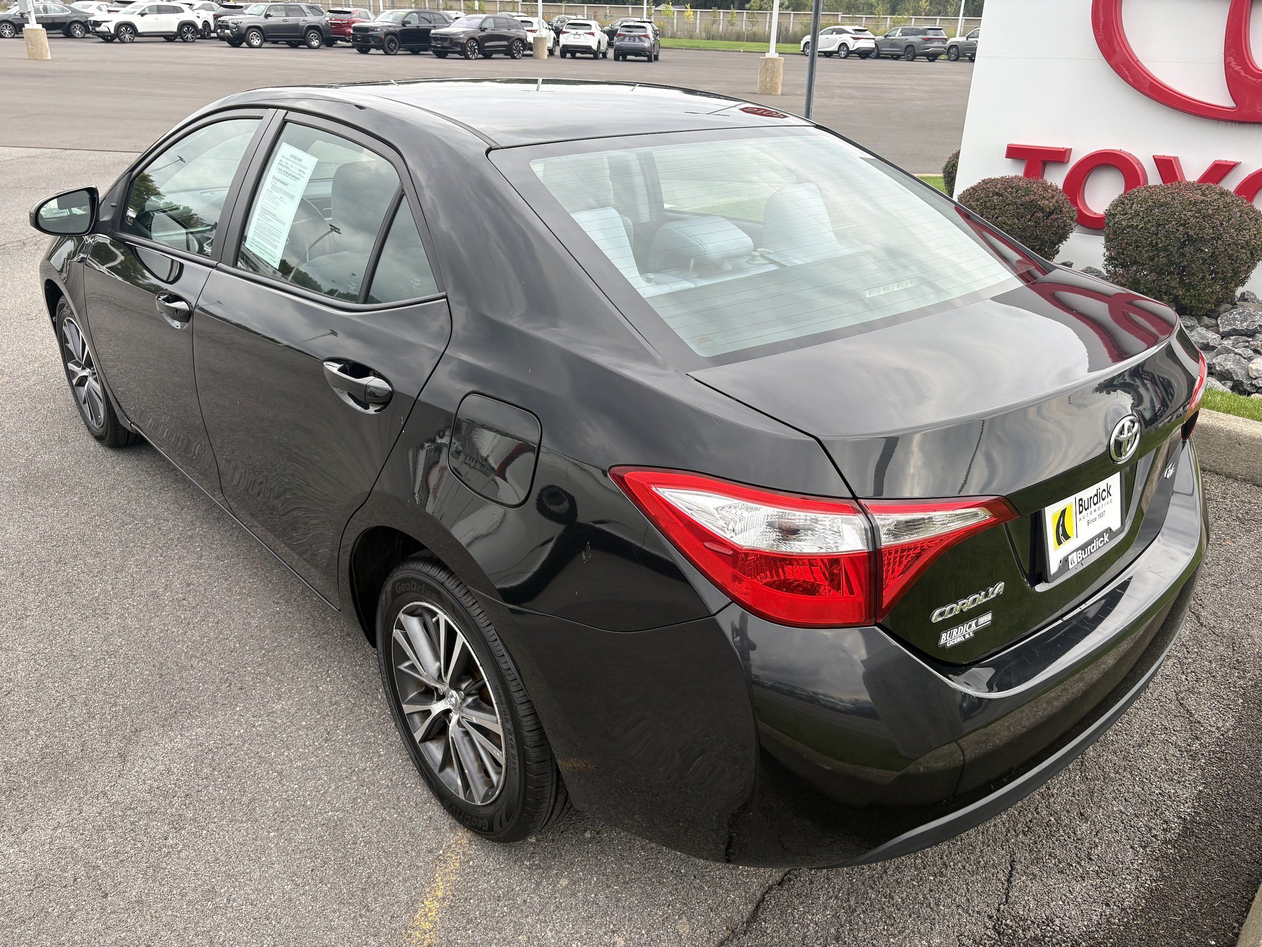 Used 2016 Toyota Corolla FWD image 6