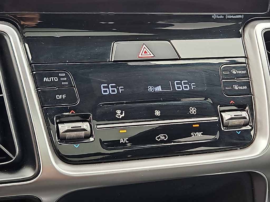 Certified 2022 Kia Sorento X-Line EX AWD/4WD image 19