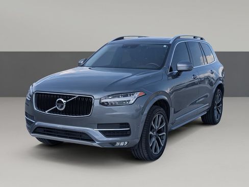 Used 2018 Volvo XC90 T6 Momentum w/ Convenience Package AWD/4WD image 6