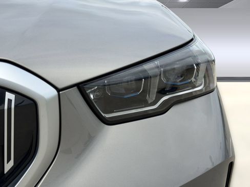 Used 2026 BMW 530i RWD image 11