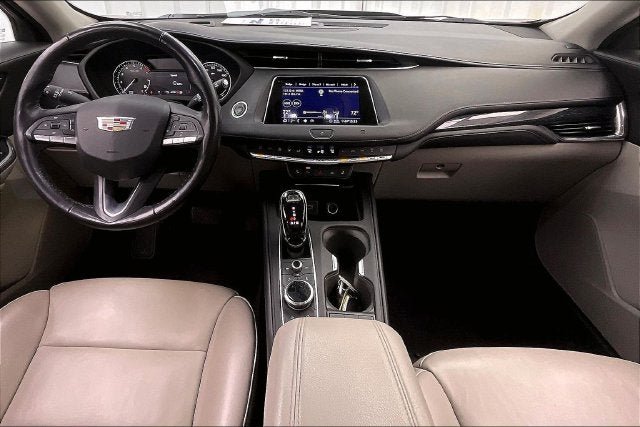 Used 2020 Cadillac XT4 Premium Luxury w/ Cold Weather Package AWD/4WD image 14