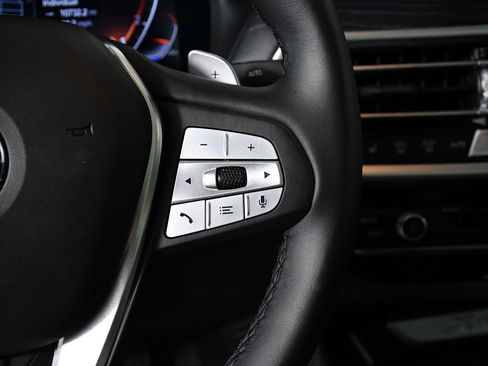 Used 2025 BMW X4 xDrive30i AWD/4WD image 9