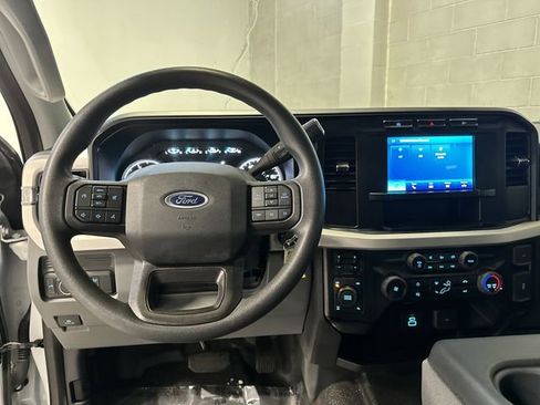Used 2023 Ford F250 XL w/ XL Chrome Package image 5