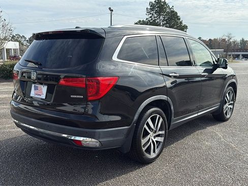 Used 2017 Honda Pilot Touring image 8