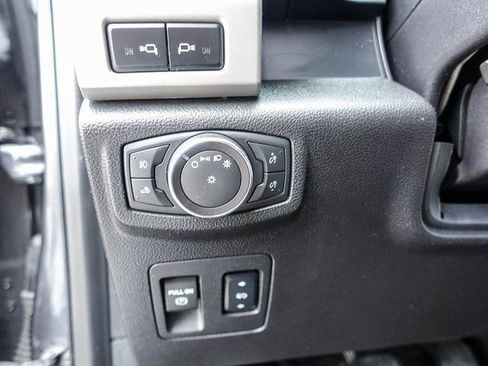 Used 2018 Ford F150 Lariat image 24