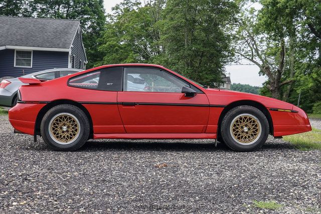 Used 1988 Pontiac Fiero GT RWD image 9