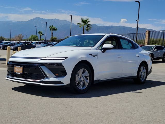 New 2026 Hyundai Sonata SE FWD image 2
