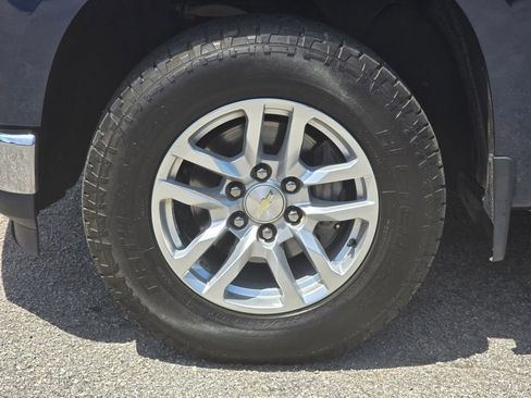 Used 2020 Chevrolet Silverado 1500 LT w/ LT Value Package AWD/4WD image 23