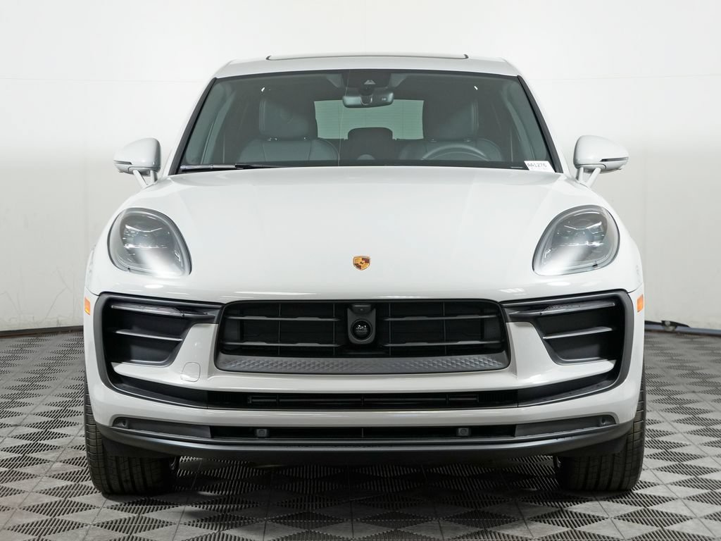 Used 2026 Porsche Macan AWD/4WD image 10