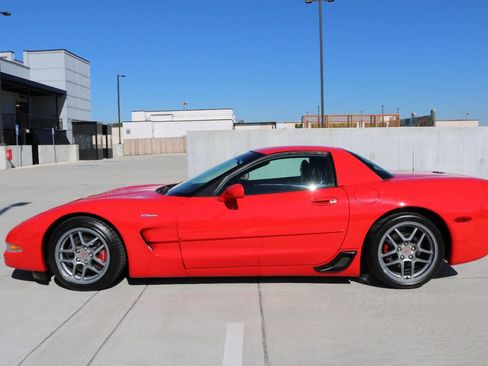 Used 2001 Chevrolet Corvette Z06 w/ Memory Pkg image 9
