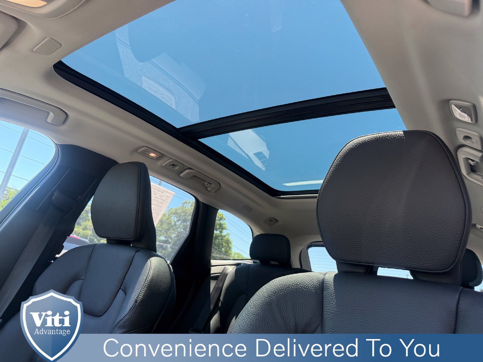 Certified 2025 Volvo XC60 T8 Plus w/ Protection Package Premier AWD/4WD image 19