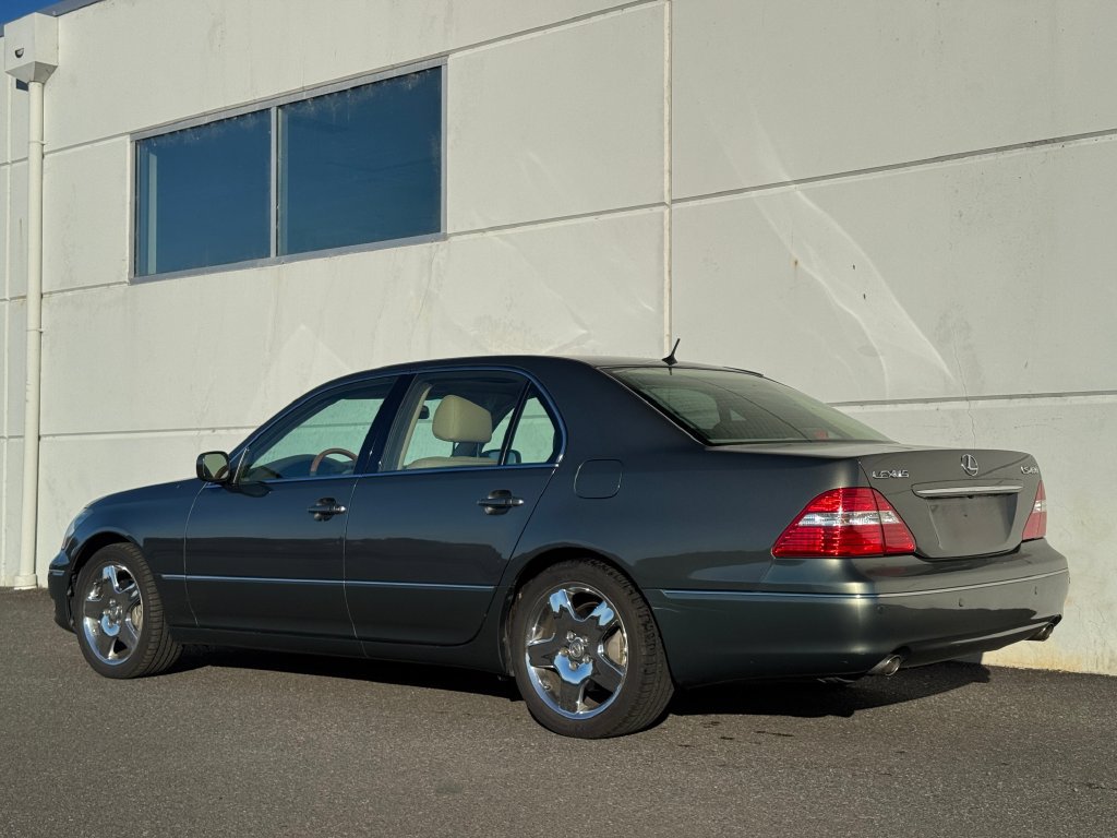 Used 2005 Lexus LS 430 RWD image 4