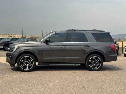 Used 2021 Ford Expedition Limited AWD/4WD image 2