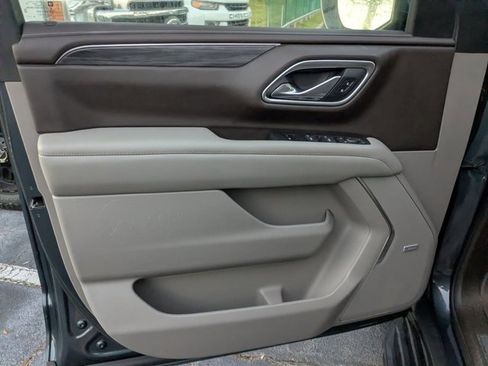 Used 2021 GMC Yukon SLT w/ SLT Luxury Plus Package image 12