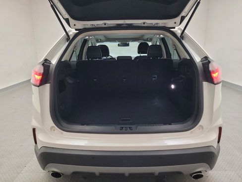 Used 2019 Ford Edge SEL FWD image 29