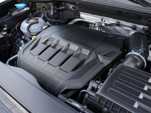 Used 2025 Audi Q3 2.0T Premium image 26